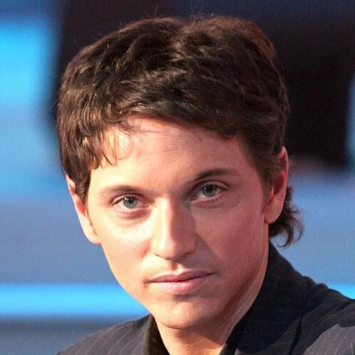 RAPHAEL : LA VOIX INOUBLIABLE DE LA CHANSON MELODIQUE ESPAGNOLE