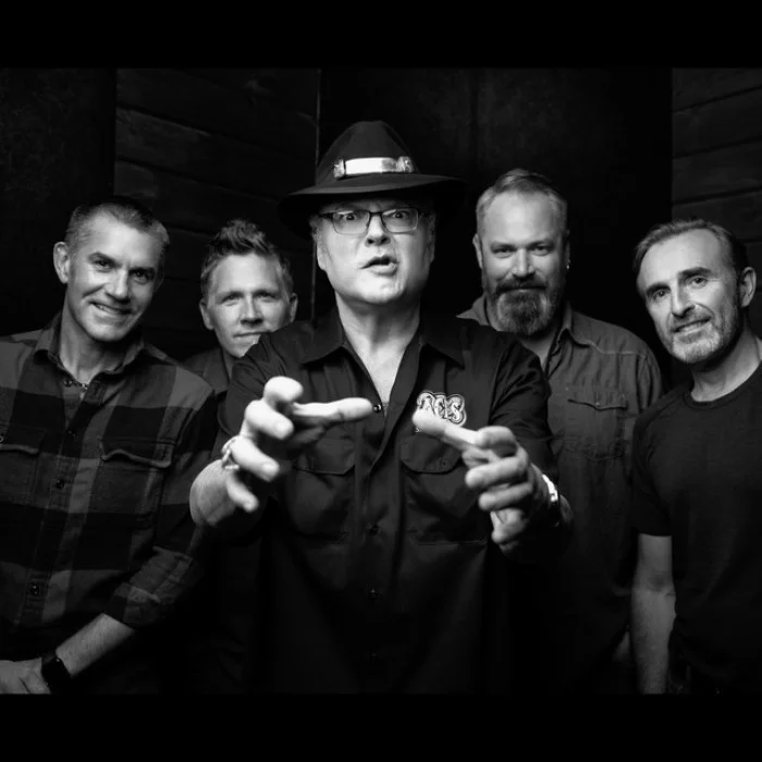 BLUES TRAVELER : LE VOYAGE MUSICAL D'UN GROUPE ICONIQUE