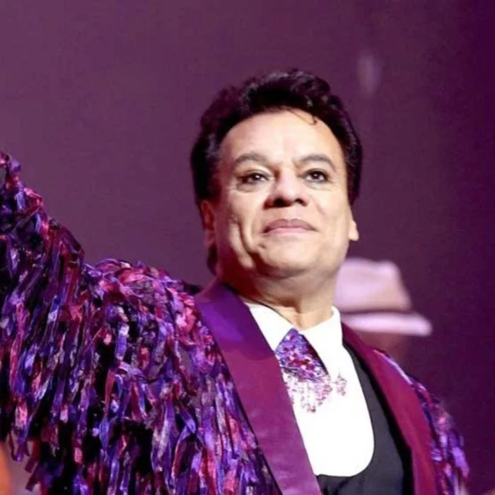 JUAN GABRIEL : BIOGRAPHIE, SUCCÈS ET HÉRITAGE DU DIVO MEXICAIN