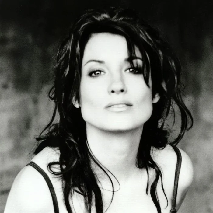 MEREDITH BROOKS : LA REINE DU ROCK ALTERNATIF FÉMININ