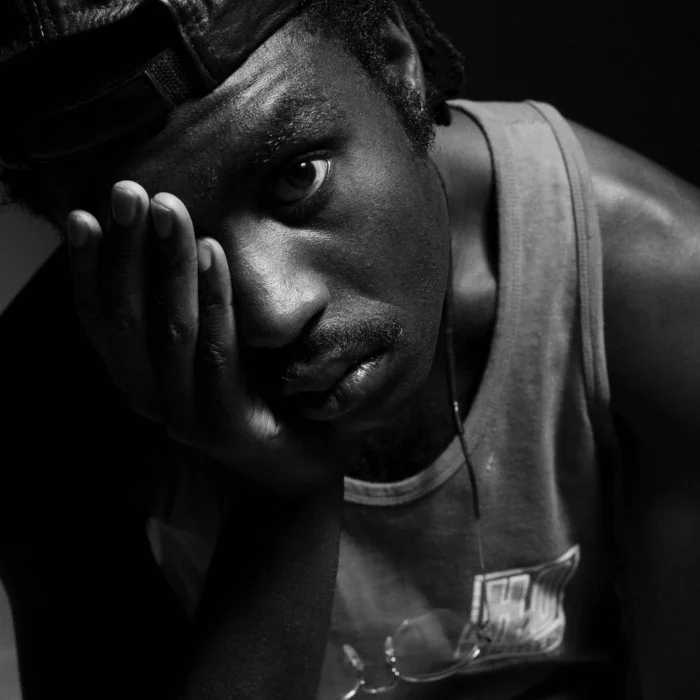 BLOOD ORANGE : L'ÉLÉGANCE SOUTERRAINE DE DEVONTÉ HYNES