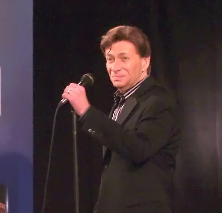 BOBBY COLE : COMPOSITEUR DE GÉNÉRIQUES CULTES