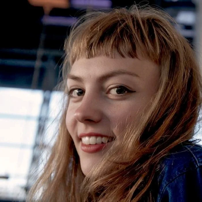 ANGEL OLSEN : VOIX INTENSE DU FOLK ROCK AMÉRICAIN