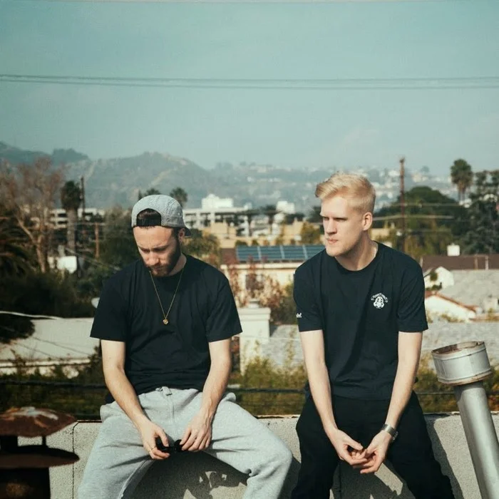 SNAKEHIPS : LE DUO ELECTRO QUI A MARQUE LES ANNEES 2010