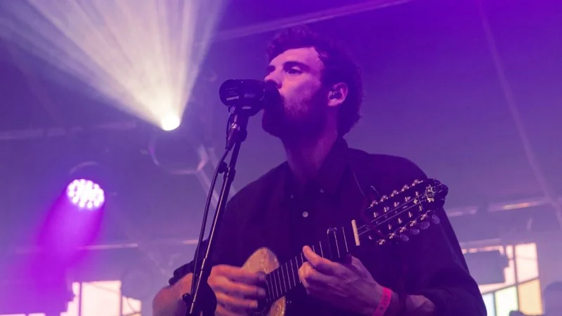 BLANCO WHITE : L'ÉLÉGANCE FOLK ENTRE ANDALOUSIE ET ANGLETERRE
