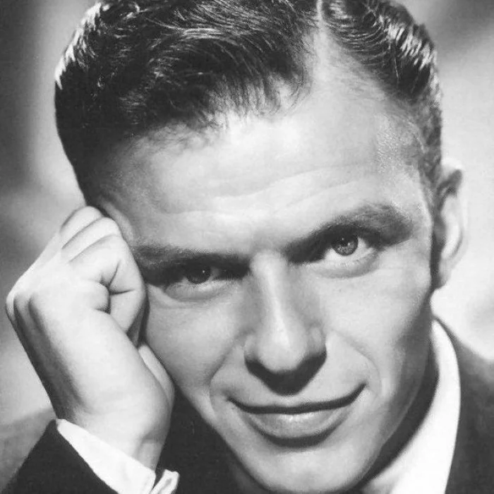 FRANK SINATRA : LA LÉGENDE INTEMPORELLE DE LA MUSIQUE AMÉRICAINE