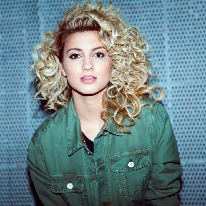 TORI KELLY : LA VOIX SOUL QUI A CONQUIS LE MONDE