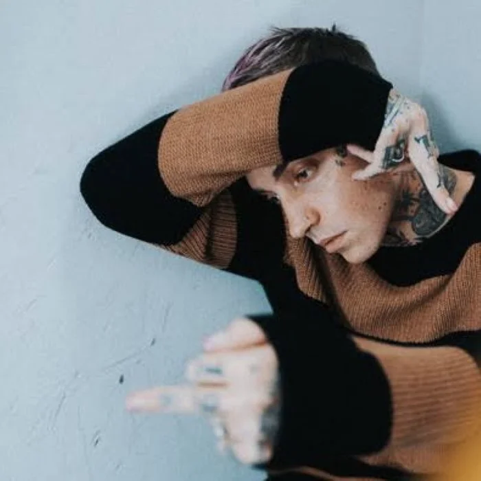 BLACKBEAR – BIOGRAPHIE DE L’ARTISTE HIP‑HOP AMÉRICAIN