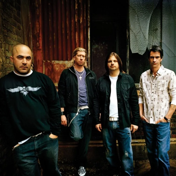 STAIND : LE GROUPE POST-GRUNGE QUI A MARQUÉ LES ANNÉES 2000
