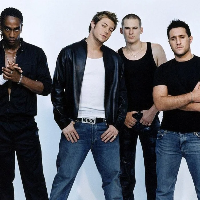 BLUE : LE BOY BAND BRITANNIQUE QUI A MARQUÉ LES ANNÉES 2000