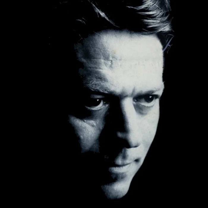 ROBERT PALMER : BIOGRAPHIE DU CHANTEUR BRITANNIQUE