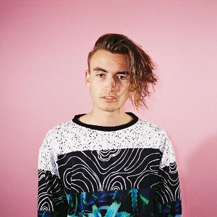 GNASH : L'ARTISTE AU CŒUR DÉCHIRÉ DE L'ALTERNATIVE R&B