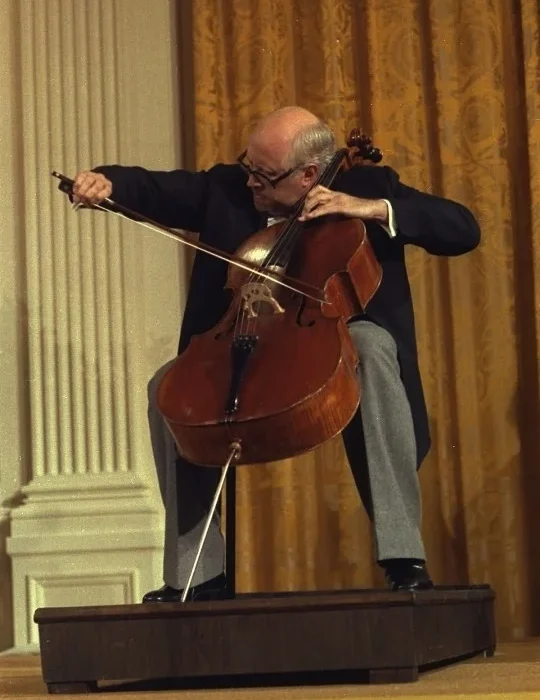 MSTISLAV ROSTROPOVITCH CELLO ORCHESTRA : UN HÉRITAGE UNIQUE
