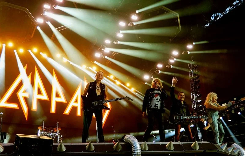 PHIL COLLEN : LE GUITARISTE LÉGENDAIRE DE DEF LEPPARD