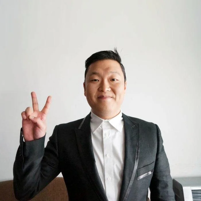 PSY : LE PHÉNOMÈNE GANGNAM STYLE QUI A FAIT DANSER LE MONDE