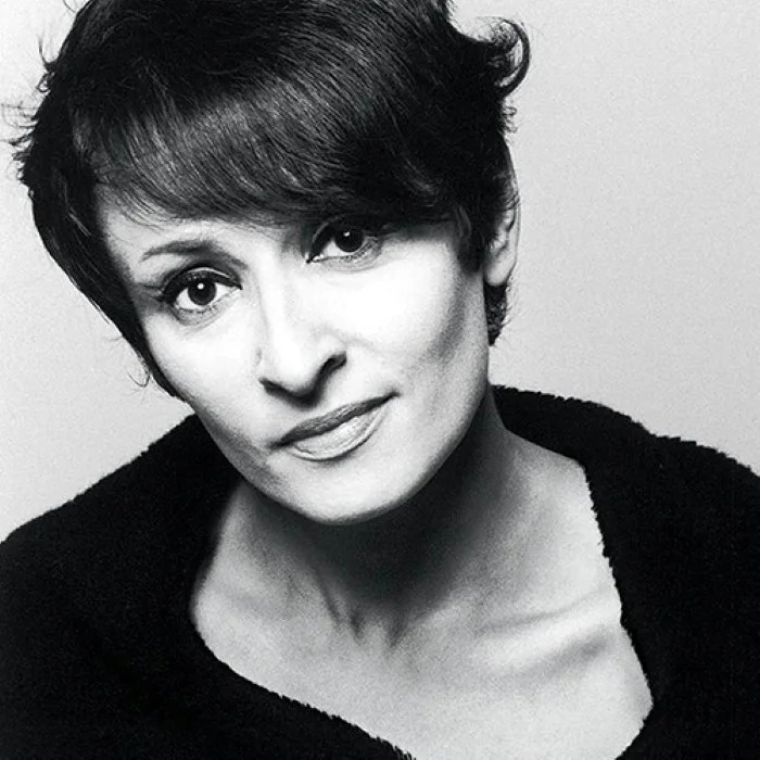 BARBARA : LA DAME EN NOIR DE LA CHANSON FRANÇAISE
