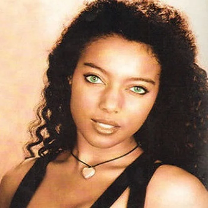 PLAYAHITTY : LE GROUPE ITALIEN QUI A MARQUÉ LES ANNÉES 90