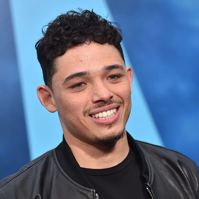 ANTHONY RAMOS : DE BROOKLYN À LA SCÈNE MONDIALE