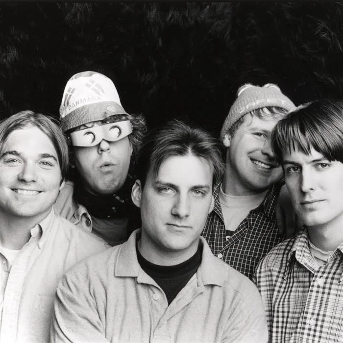 PAVEMENT : LE GROUPE INDIÉ ROCK QUI A RÉINVENTÉ LE LO-FI