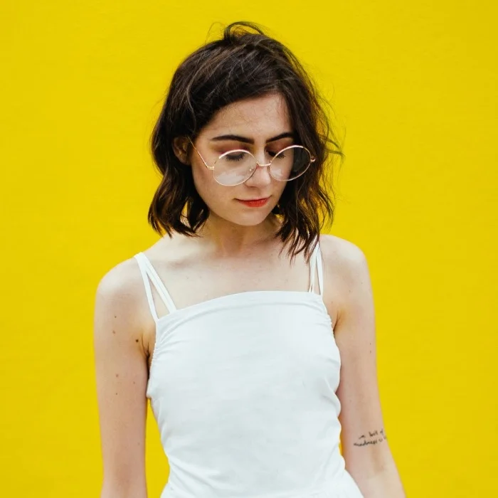 DODIE : LA VOIX INTIME DU BEDROOM POP BRITANNIQUE