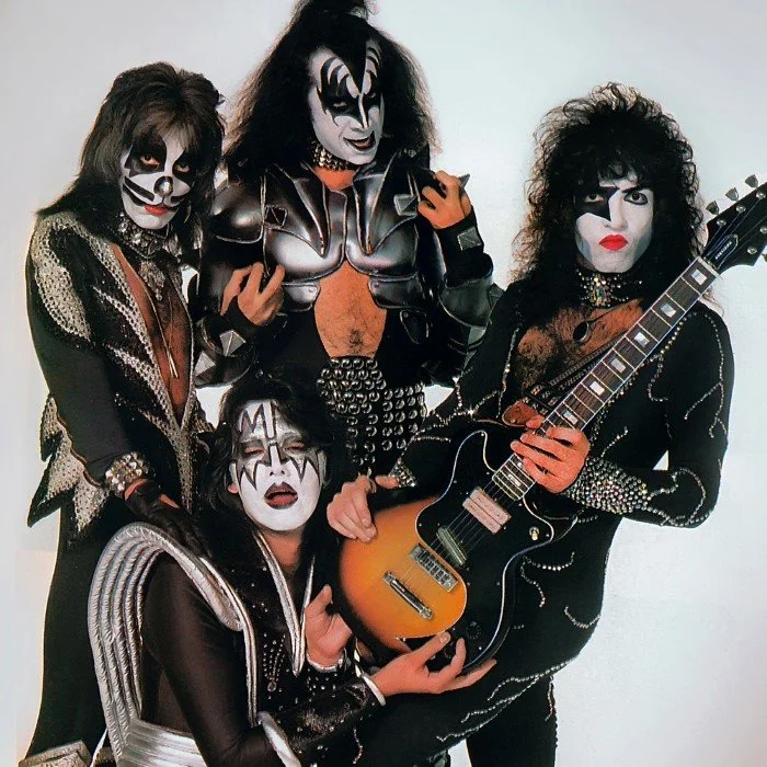 KISS : L'HÉRITAGE DU GROUPE DE ROCK LÉGENDAIRE AMÉRICAIN