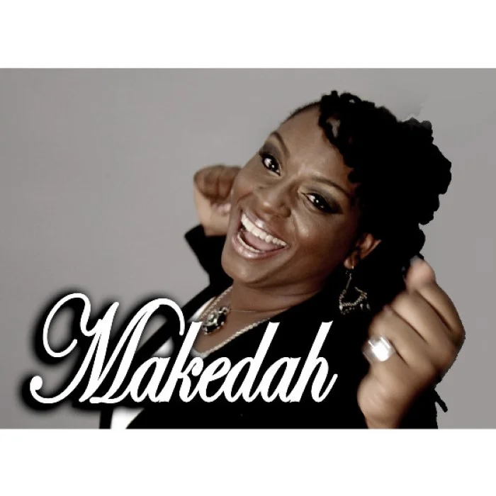 MAKEDAH : UNE VOIX FÉMININE QUI A MARQUÉ LA SCÈNE MUSICALE