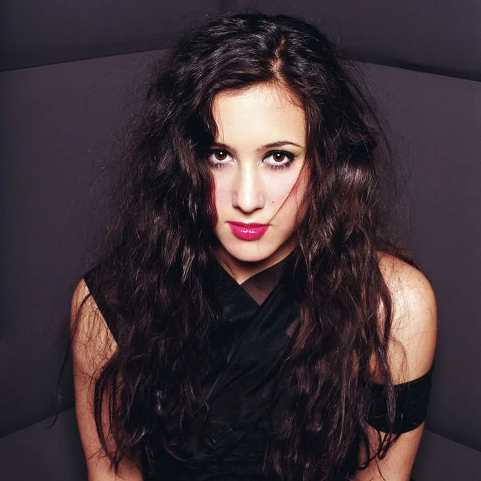 VANESSA CARLTON : LA PIANISTE POP QUI A CONQUIS LE MONDE
