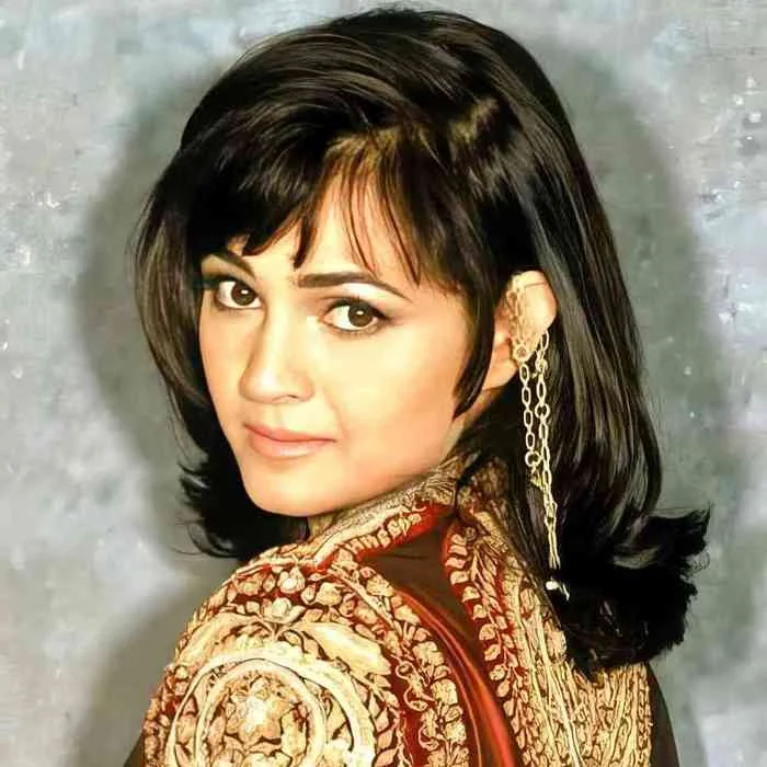 ALISHA CHINAI : LA REINE DE LA POP INDIENNE