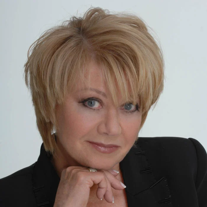 ELAINE PAIGE : LA REINE DE LA COMEDIE MUSICALE BRITANNIQUE
