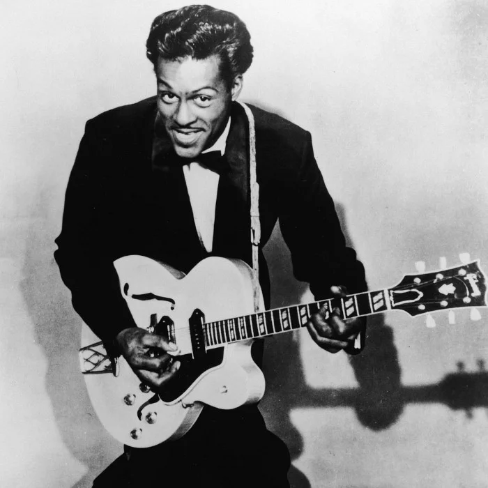 CHUCK BERRY : LE PÈRE DU ROCK AND ROLL, UNE LÉGENDE INTEMPORELLE