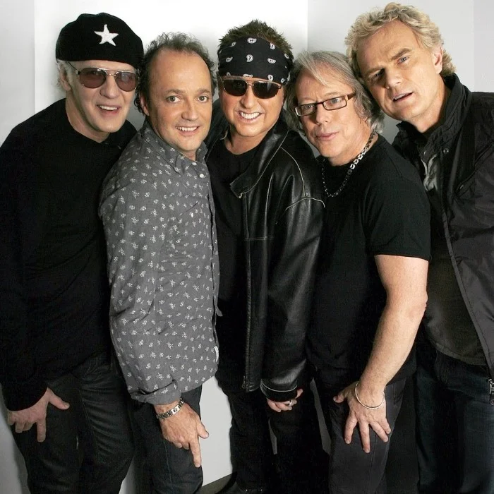 LOVERBOY : LE GROUPE DE ROCK CANADIEN QUI A MARQUÉ LES ANNÉES 80
