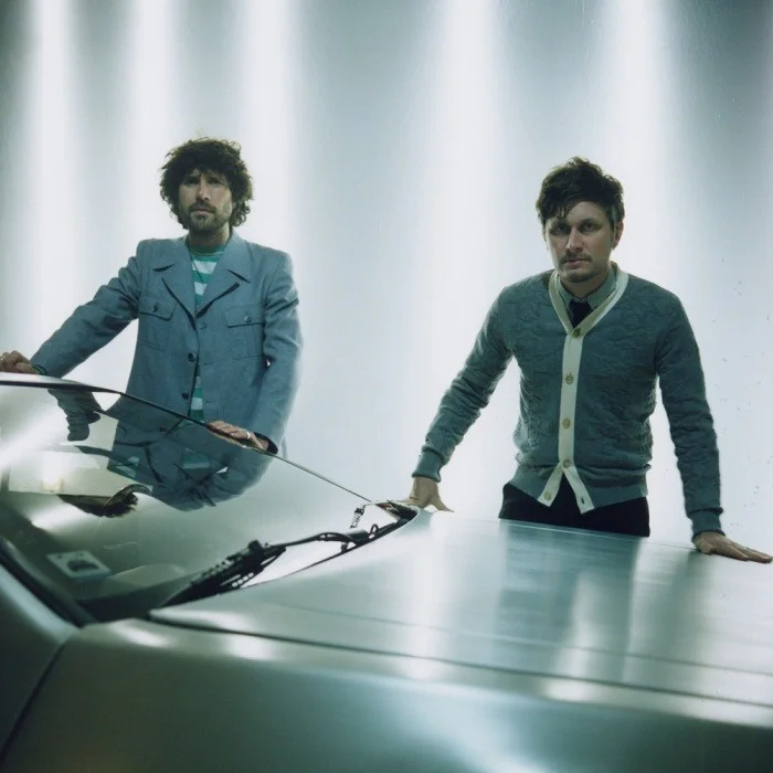 NEON NEON : LE PROJET ÉLECTRO-POP DE GRUFF RHYS