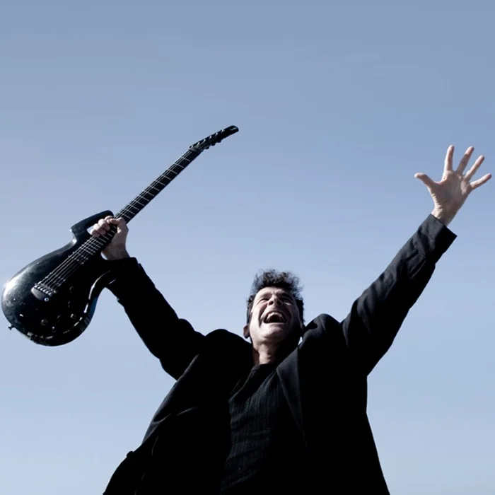 JOHNNY CLEGG : LE ZULU BLANC QUI A UNIT L'AFRIQUE DU SUD PAR LA MUSIQUE
