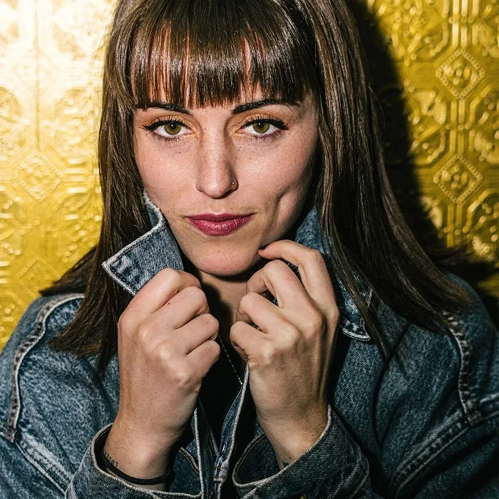 SASHA ALEX SLOAN : LA VOIX INTIME DE LA POP ALTERNATIVE AMÉRICAINE