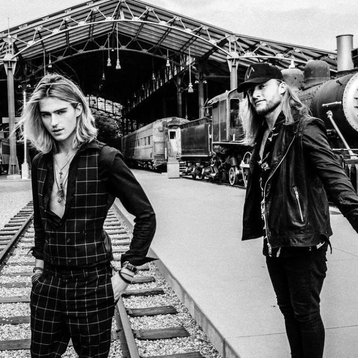 VOILÀ : LE DUO US POP/ROCK QUI A MARQUÉ LA FUTURE POP