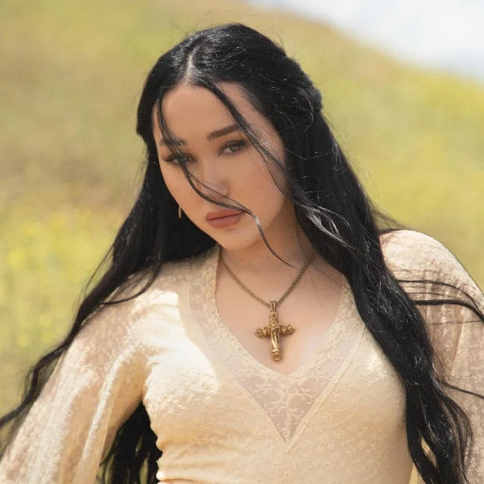 NOAH CYRUS : LA VOIX D'UNE GÉNÉRATION ENTRE COUNTRY ET POP ALTERNATIVE