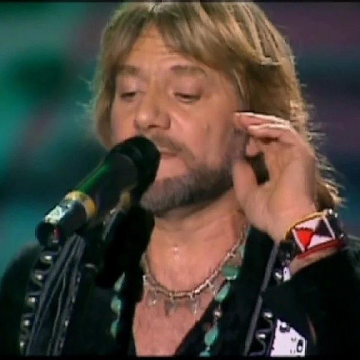 TONY ESPOSITO : LE PERCUSSIONNISTE ITALIEN QUI A FAIT DANSER LE MONDE