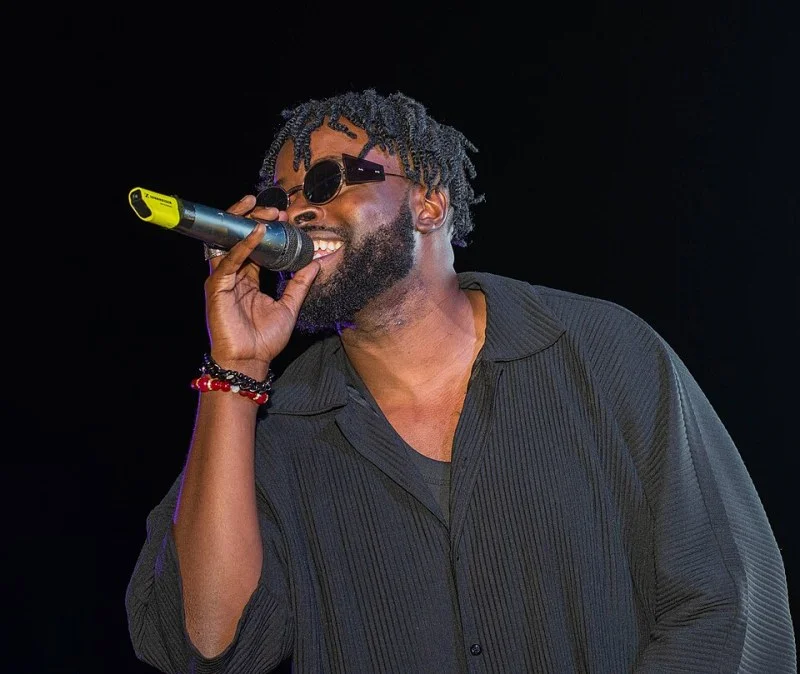 LOCKO : LA FUSION AFROBEATS ET BIKUTSI QUI A CONQUIS L'AFRIQUE