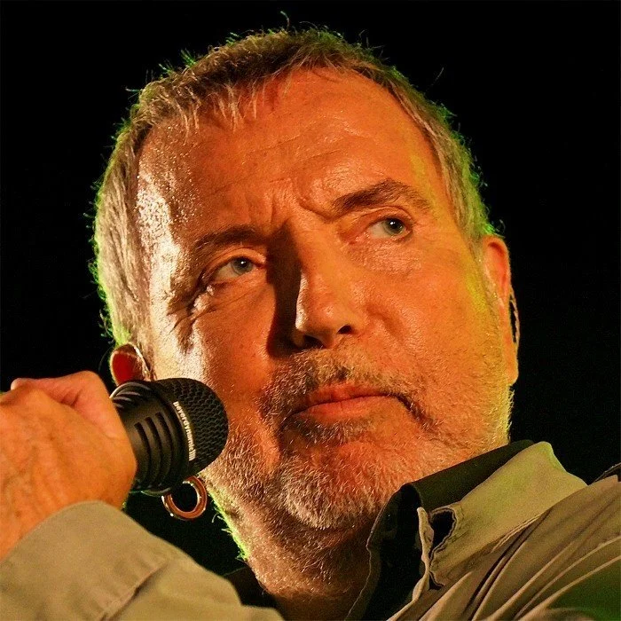 BERNARD LAVILLIERS : L'HOMME AUX MILLE VOYAGES