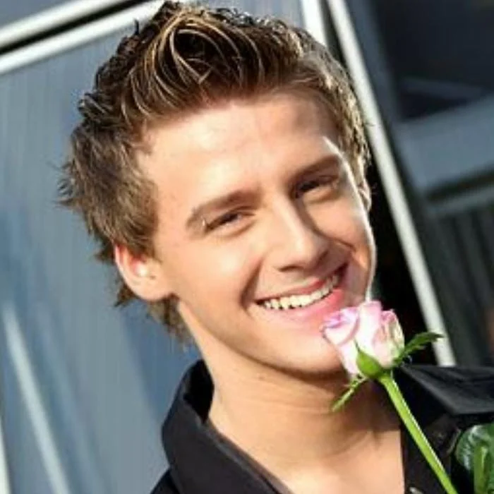 JONATAN CERRADA : LA VOIX BELGE DE LA NOUVELLE STAR