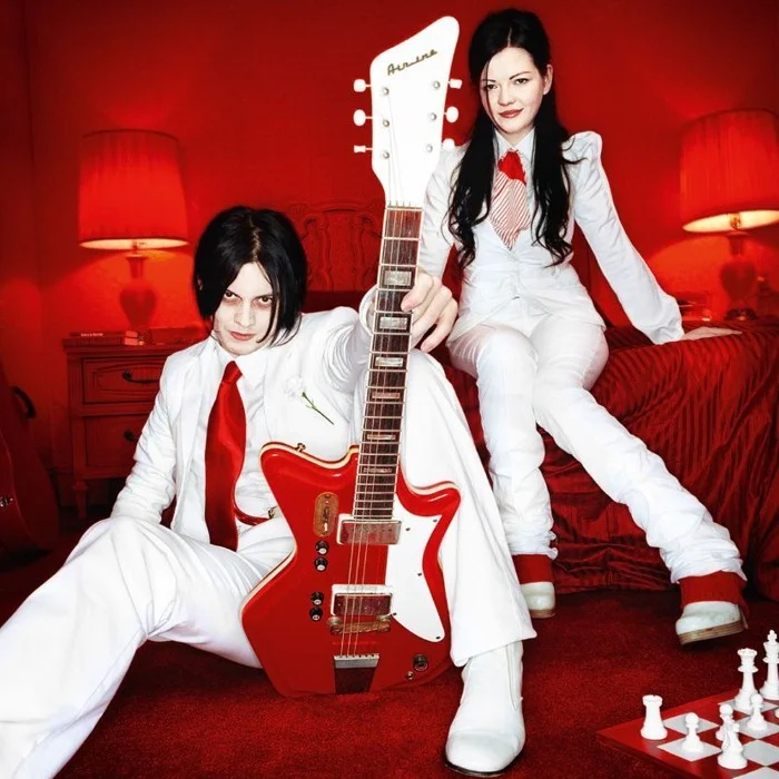 THE WHITE STRIPES : DUO LÉGENDAIRE DU GARAGE ROCK