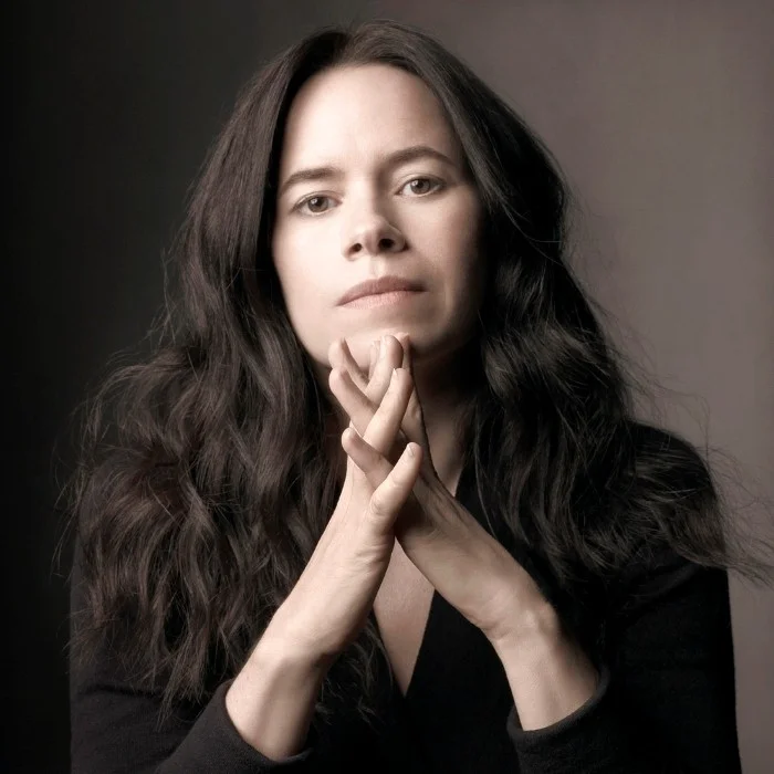 NATALIE MERCHANT : LA VOIX FÉMININE DU FOLK AMÉRICAIN