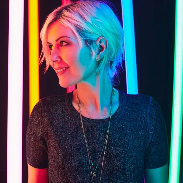 DIDO : BIOGRAPHIE DE LA CHANTEUSE ANGLAISE DE POP ET TRIP HOP