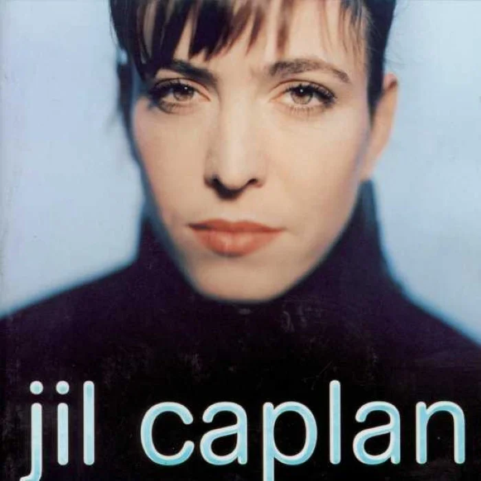 JIL CAPLAN : LA VOIX FRAGILE DE L'EUROPOP FRANÇAISE