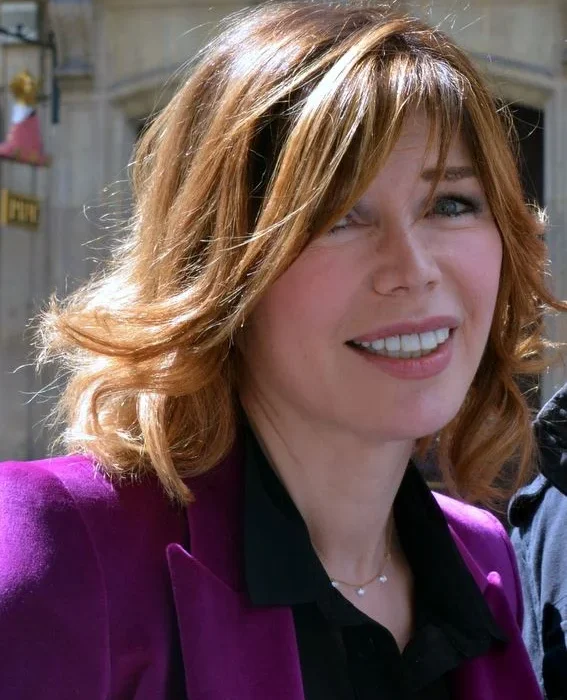 KAREN CHERYL : BIOGRAPHIE DE LA CHANTEUSE FRANÇAISE