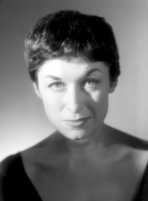 CATHERINE SAUVAGE : LA DAME DE LA CHANSON FRANÇAISE