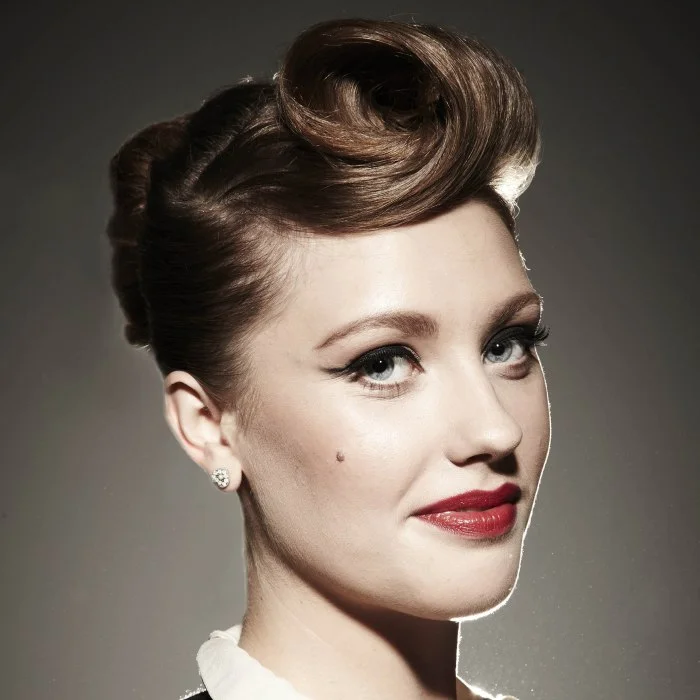 ELLA HENDERSON : LA VOIX ANGLAISE DE LA POP MODERNE