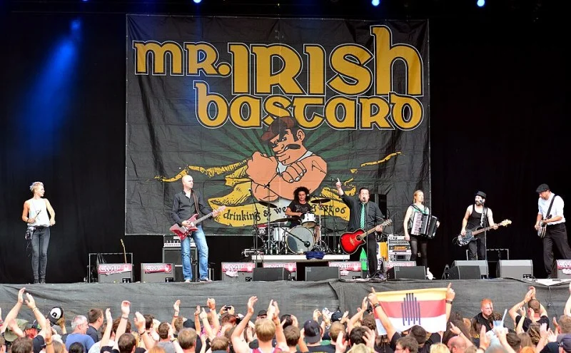 MR. IRISH BASTARD : DU FOLK PUNK ALLEMAND À L'ÉNERGIE CELTIQUE