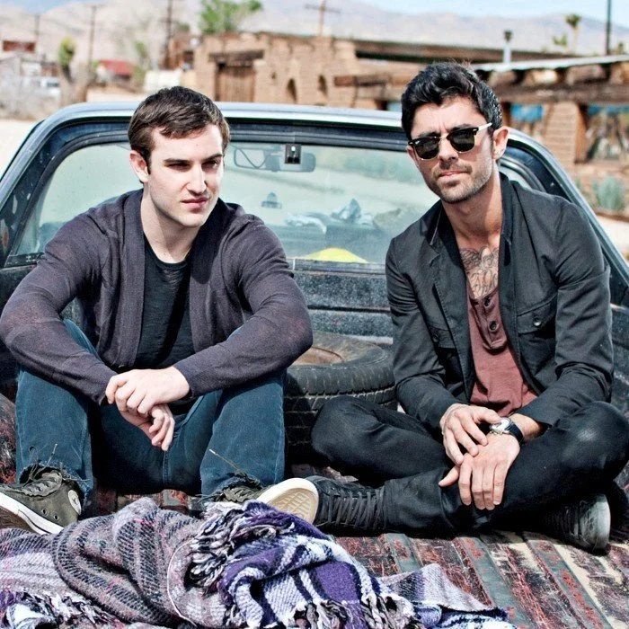 THE CATARACS : LE TRIO QUI A RÉVOLUTIONNÉ LA POP ÉLECTRONIQUE DES ANNÉES 2000