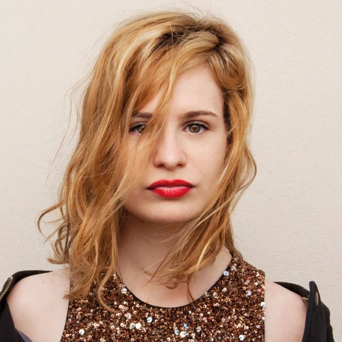 CHRISTINE AND THE QUEENS : BIOGRAPHIE D'UN ARTISTE ENGAGÉ